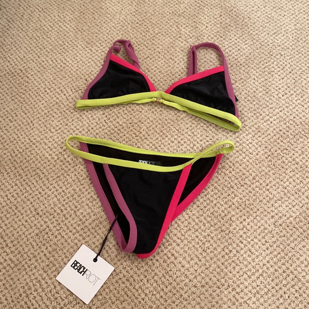 Beach Riot Bikini Set - Picture 3 of 9